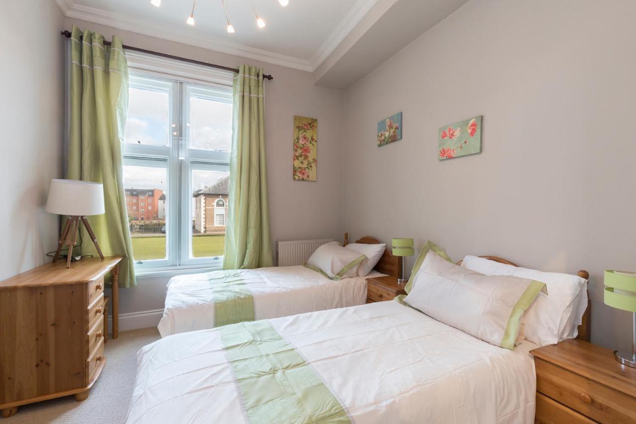 Ambrose Apartments เชลเทนแฮม ภายนอก รูปภาพ